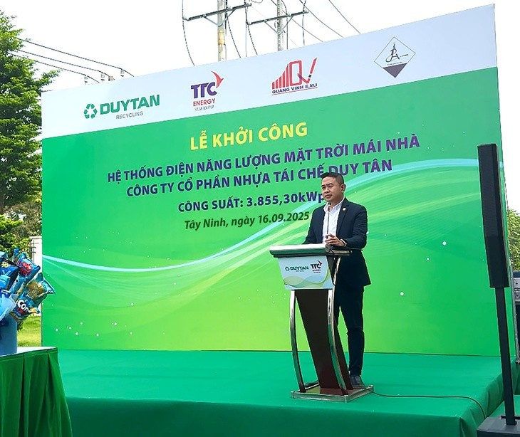 photo-1758799797969-1758799798205640648473 Điện mặt trời mái nhà tại DUYTAN Recycling - Bước tiến xanh hóa sản xuất - Ảnh 2.