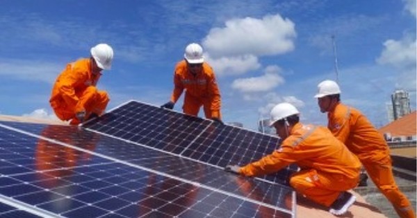 Điện mặt trời mái nhà được bán điện dư như thế nào từ tháng 3/2025?