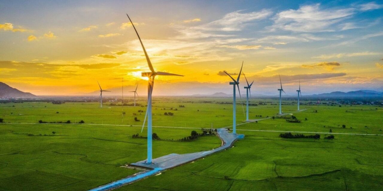 Loạt đề xuất mới phát triển điện gió ngoài khơi, xử lý 2.330MW điện mặt trời từ quy hoạch cũ