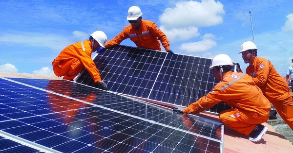 Đề xuất khuyến khích điện mặt trời mái nhà của Bộ Công Thương bị đánh giá ‘chưa hấp dẫn’