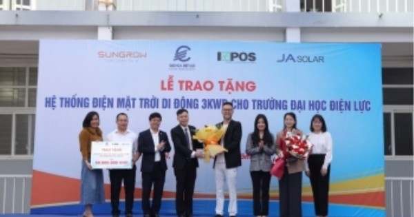 INPOS trao tặng hệ thống điện mặt trời di động 3KWP cho Trường Đại học Điện lực