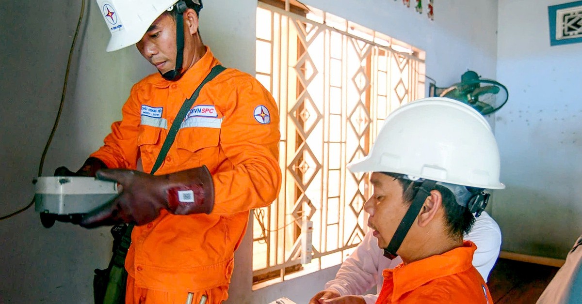 EVN giải thích nguyên nhân gây lỗ 44.000 tỉ đồng, giá bán lẻ điện bán thấp hơn giá thành