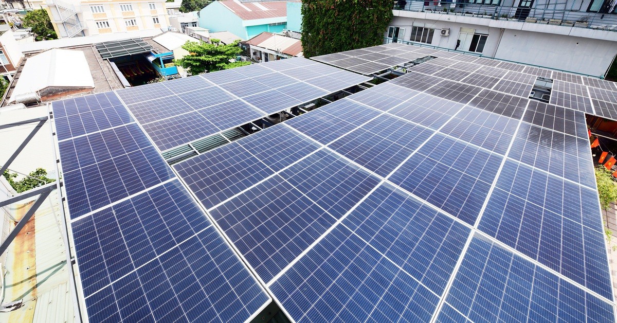 Chi phí tự làm cao, người dân ngóng hỗ trợ lắp điện mặt trời áp mái