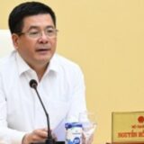 Chum anh bo truong nguyen hong dien chu tri hoi thao tham van ve phat trien dien mat troi mai nha 20240504152117