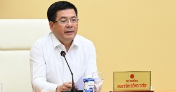 Chùm ảnh: Bộ trưởng Nguyễn Hồng Diên chủ trì Hội thảo tham vấn về phát triển điện mặt trời mái nhà