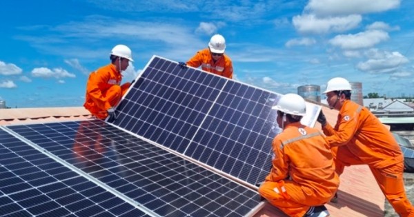 Điện mặt trời mái nhà: Giải pháp thông minh cho túi tiền người tiêu dùng