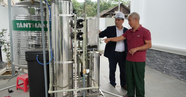 Cựu quân nhân với mô hình hiệu quả sử dụng điện mặt trời áp mái