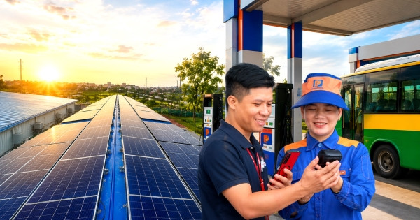 Nghệ An: Người dân dần quen với điện mặt trời, xăng sinh học